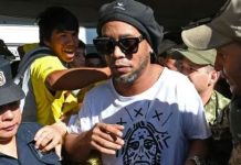 নকল পাসপোর্ট নিয়ে প্রবেশের জন্য প্যারাগুয়েতে গ্রেপ্তার রোনালদিনহো