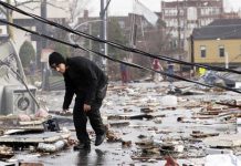 যুক্তরাষ্ট্রে দুটি টর্নেডোর আঘাতে নিহত ২৫