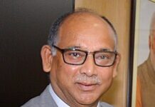 ট্রেন থামানোর জরিমানা বাড়ছে: সংসদে রেলমন্ত্রী